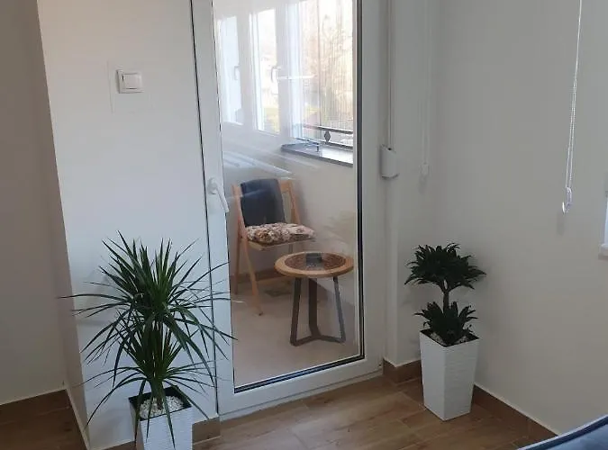 Διαμέρισμα No 11 *